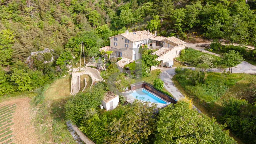 Property photo 2 of 36