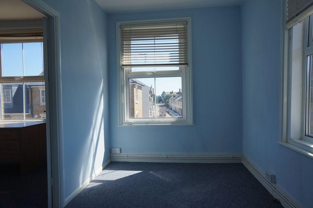 Property photo 2 of 3