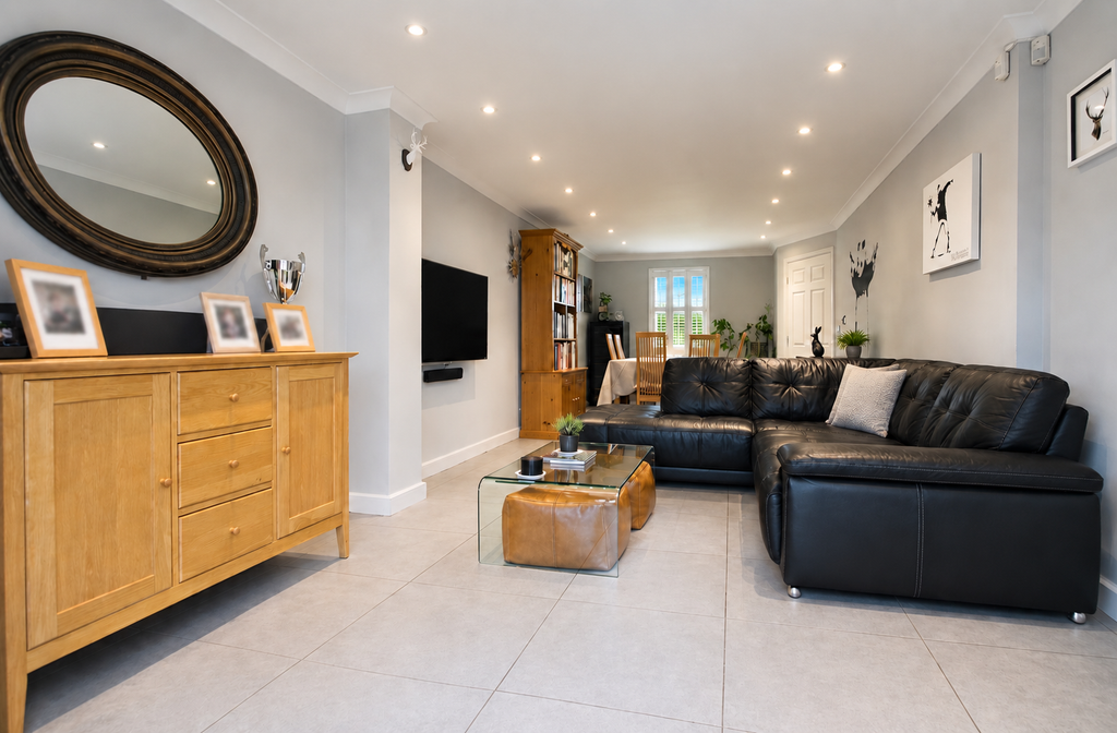 Property photo 2 of 22 98Ff323A-Dcdc-4860-8748-6Edce374D6Fb