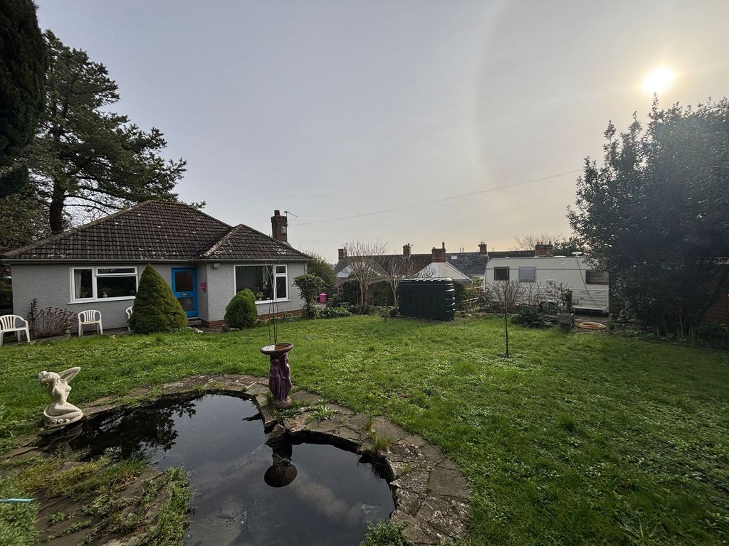 Property photo 2 of 31