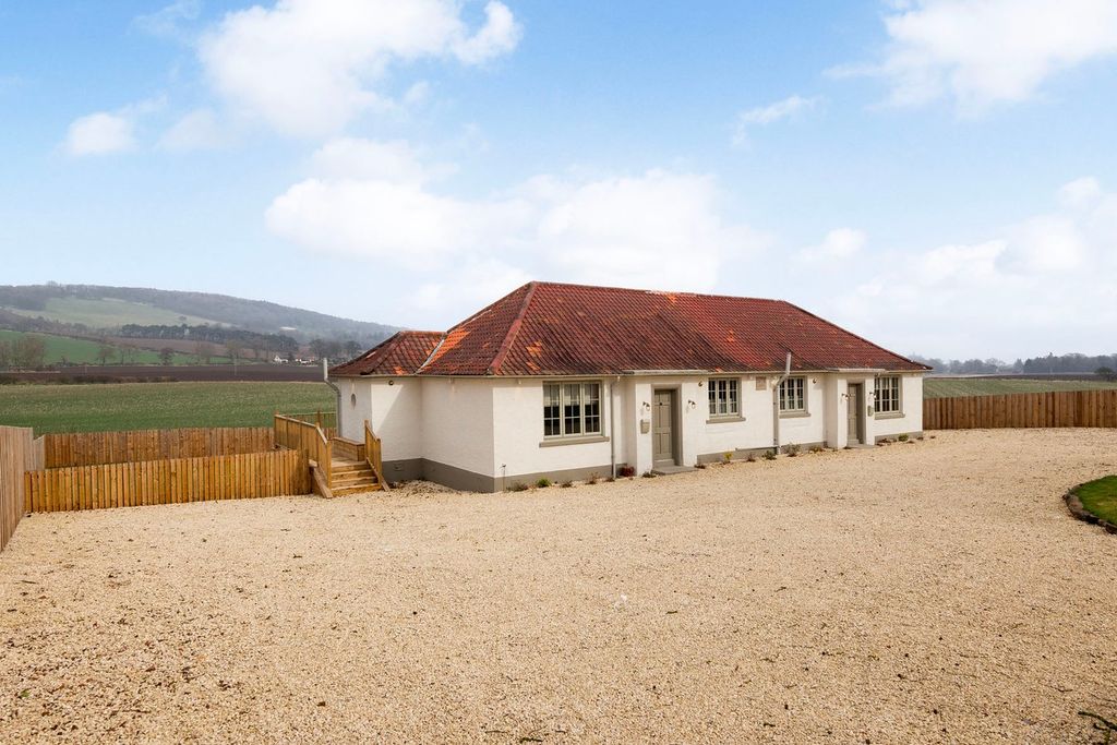 Property photo 1 of 33