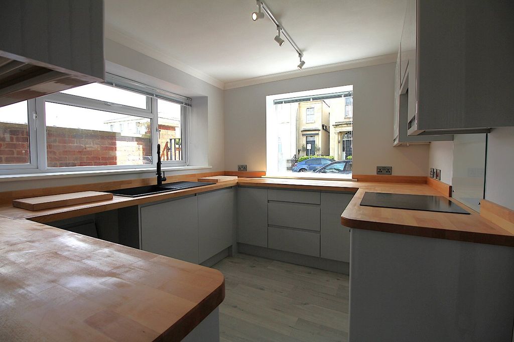 Property photo 2 of 10 Picture No. 02
