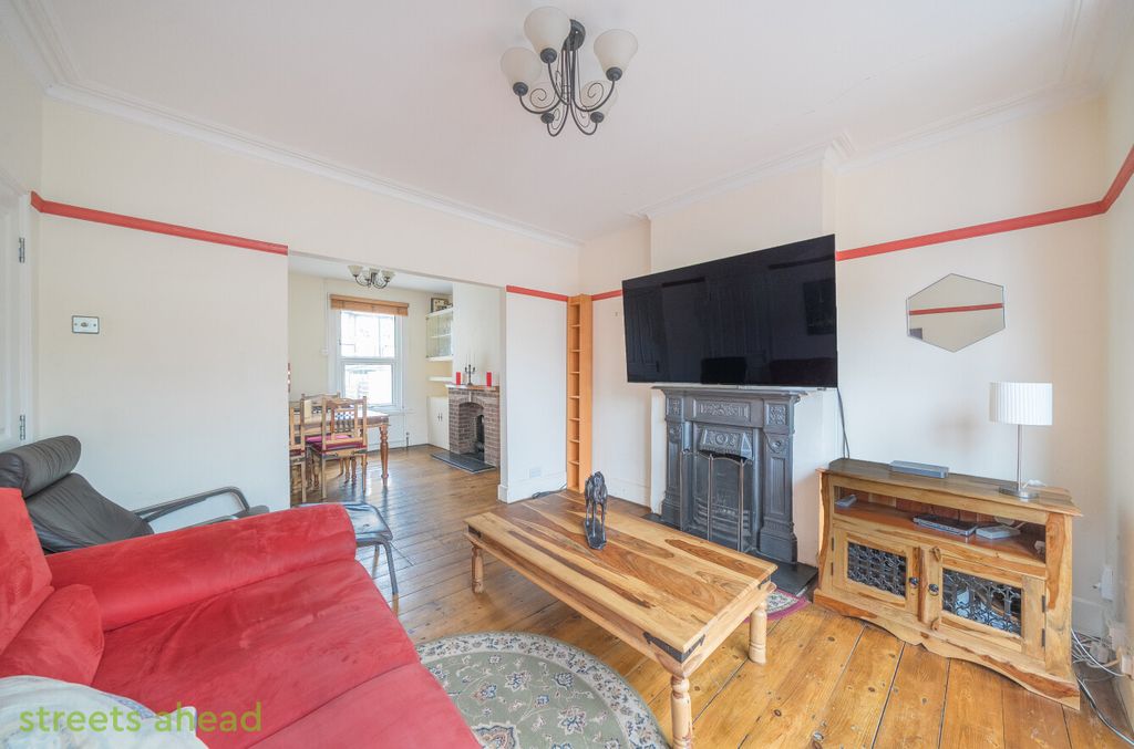 Property photo 2 of 20 c2c3336d-A1Fd-409...