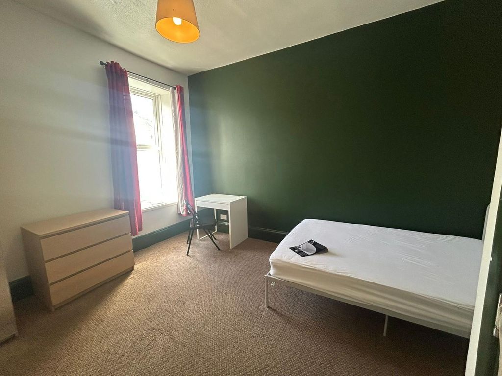 Property photo 2 of 6 F2R3.Jpg