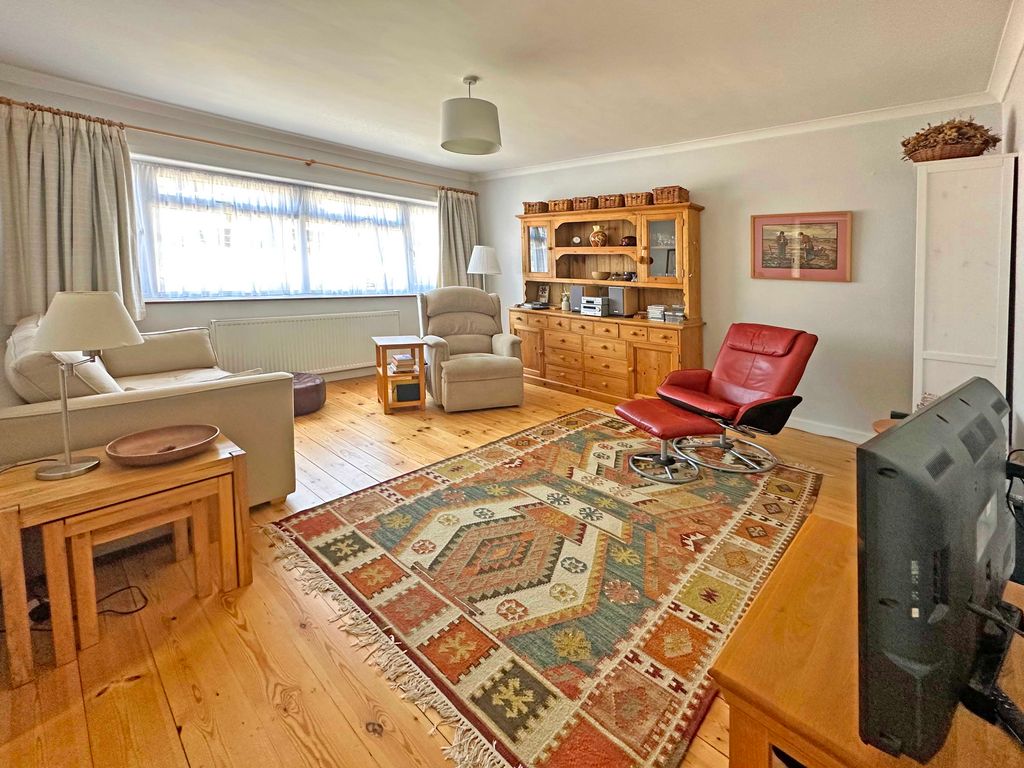 Property photo 3 of 18