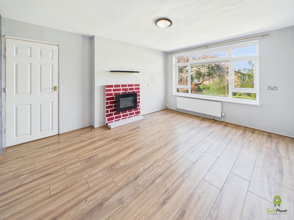 Property photo 1 of 9 Clinton Crawford Ewemove Estate Agents Bexleyheath