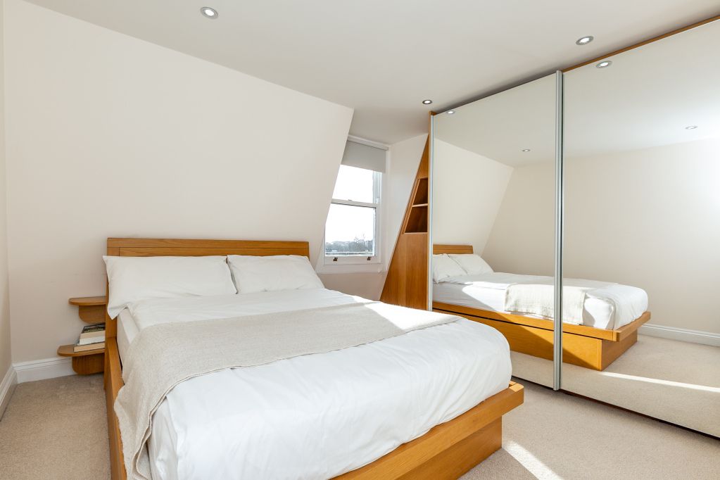 Property photo 2 of 9 Picture 3