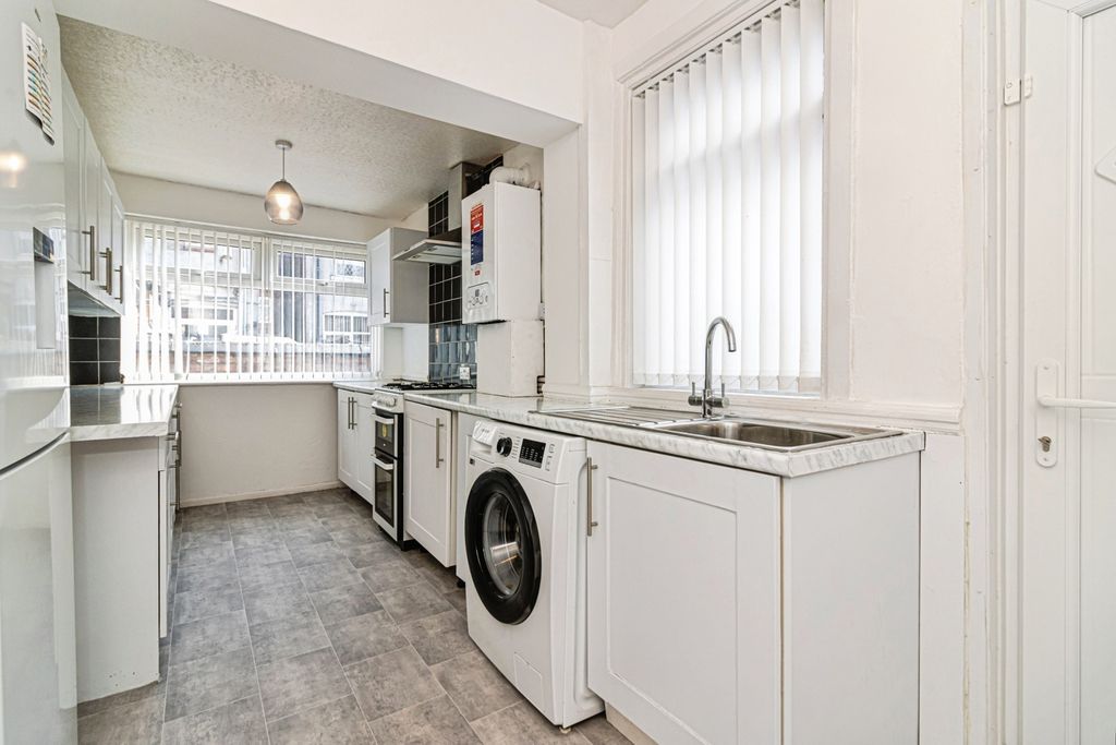 Property photo 2 of 9 Photo