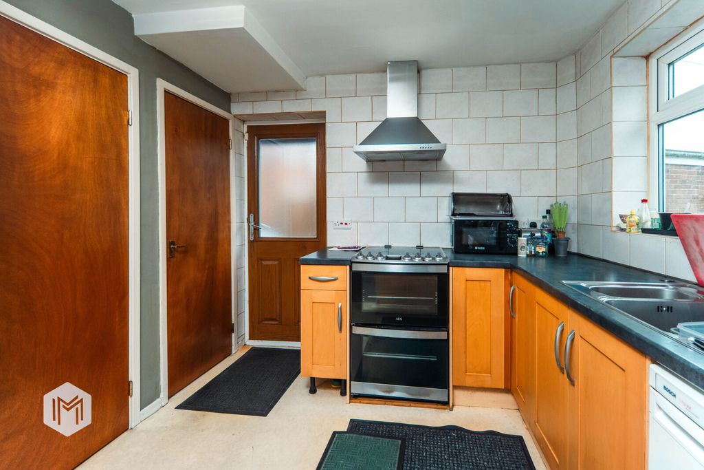 Property photo 2 of 26 Picture No. 36