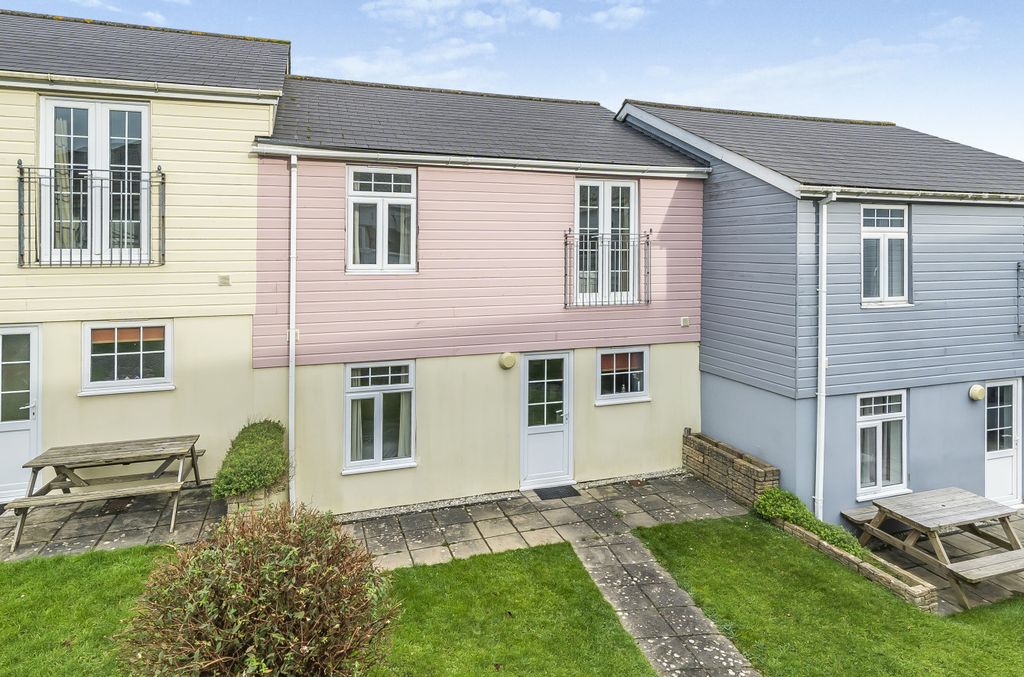 Property photo 1 of 17 936615 (2) E.Jpg