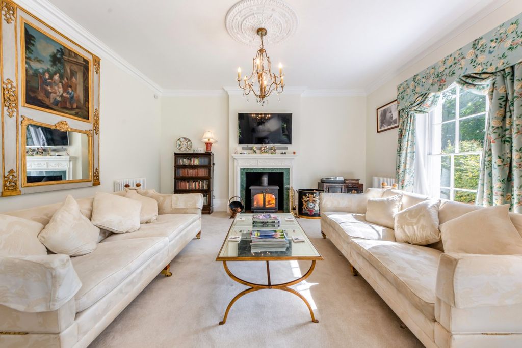 Property photo 2 of 25 Drawing Room