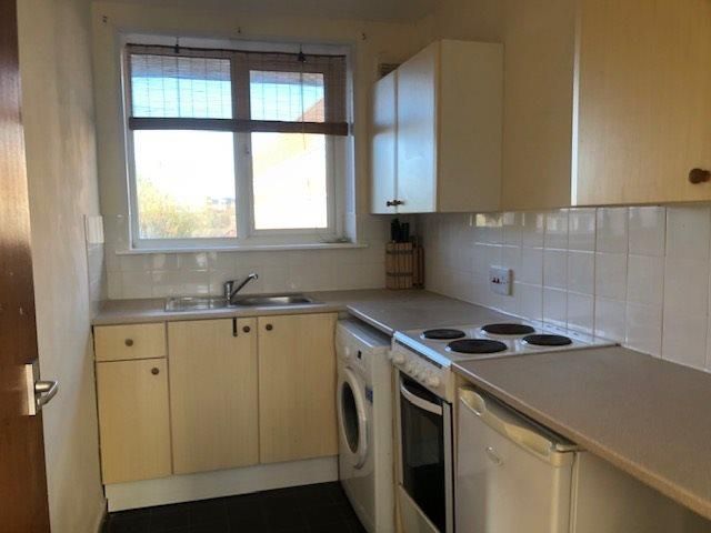 Property photo 3 of 7 Kitchen (8).Jpg