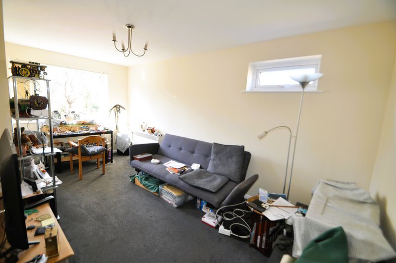 Property photo 2 of 6 Photo 5