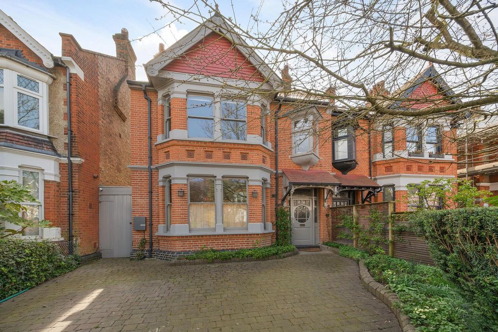 Property photo 1 of 19