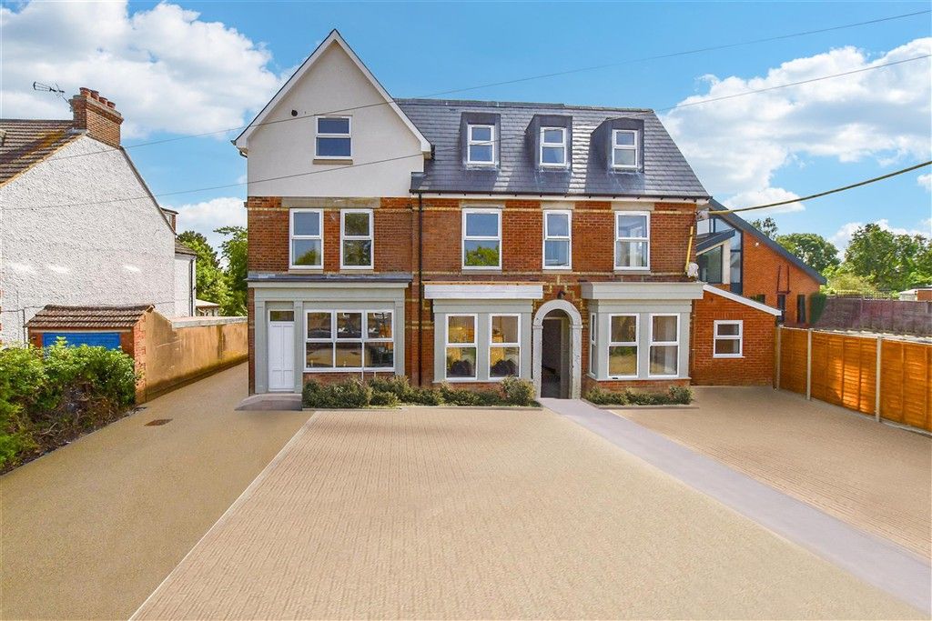 Property photo 2 of 9 External