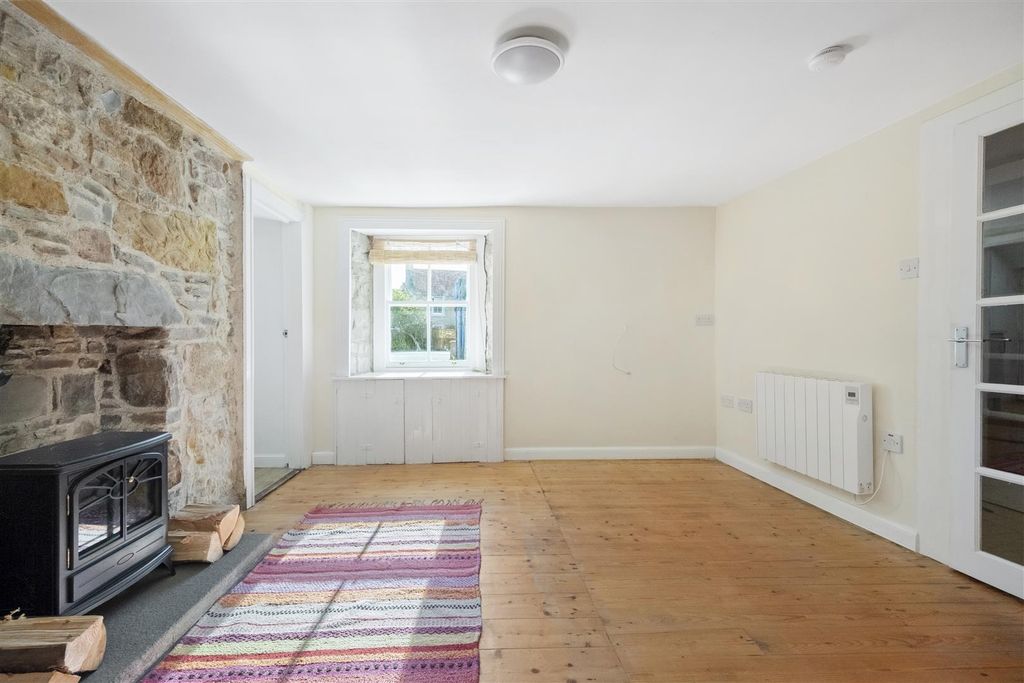 Property photo 3 of 29