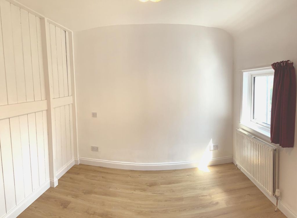 Property photo 2 of 20 Gallery