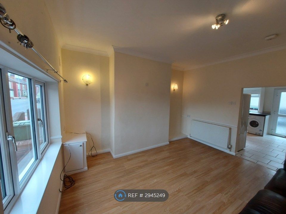 Property photo 3 of 8