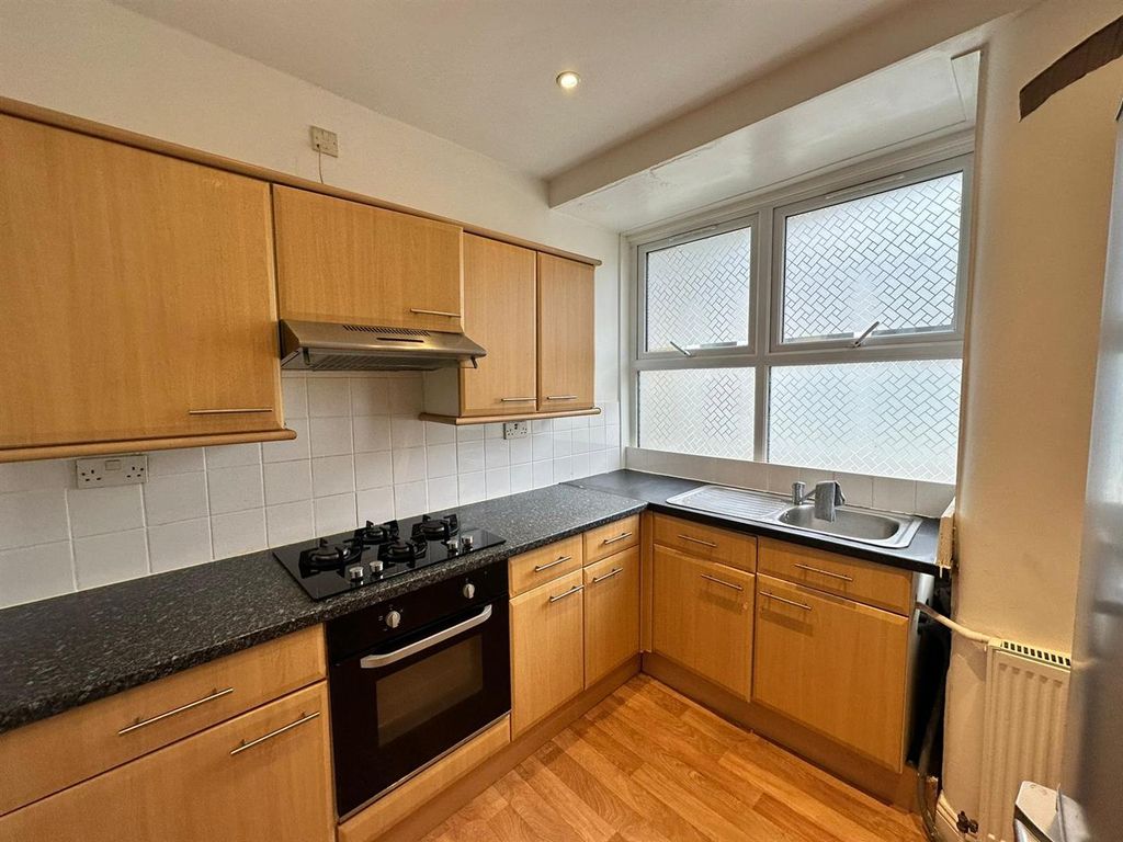 Property photo 3 of 9 27691Bc2-Ae14-4Aff-9Cdc-Aaef76E42Fd1.Jpg