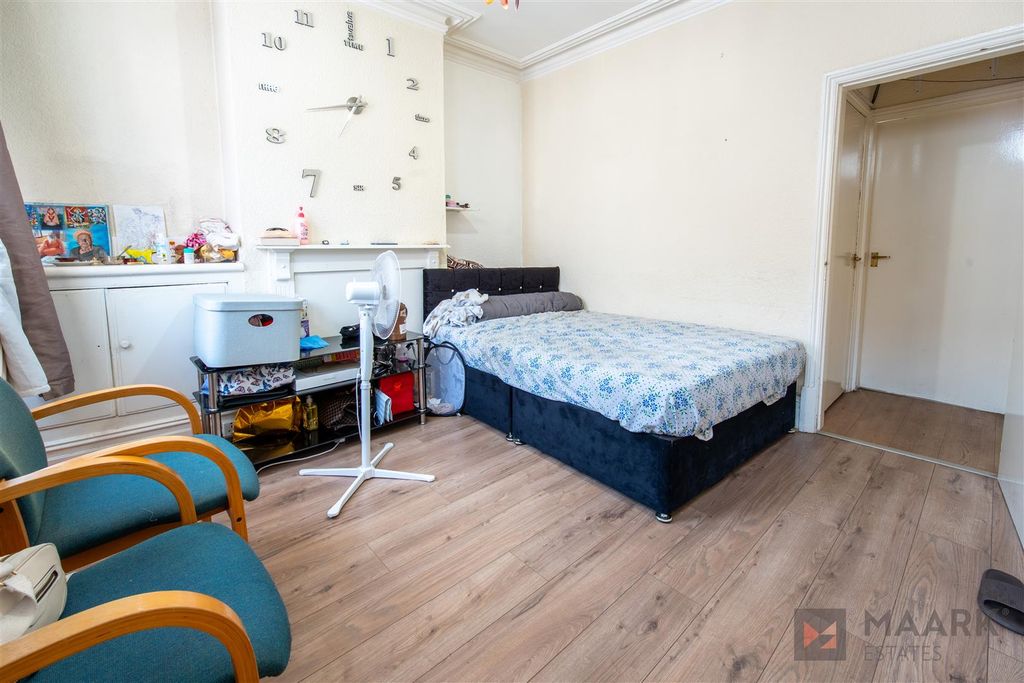 Property photo 2 of 11 Olphinst-9.Jpg