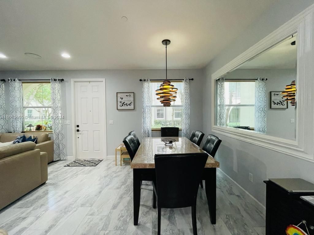 Property photo 2 of 27 <Alttext/>
