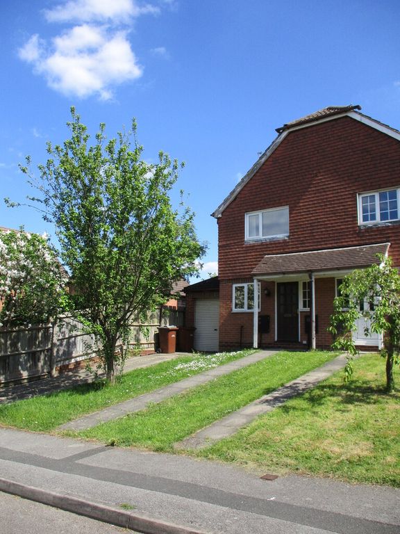 Property photo 2 of 17 Lindum Road