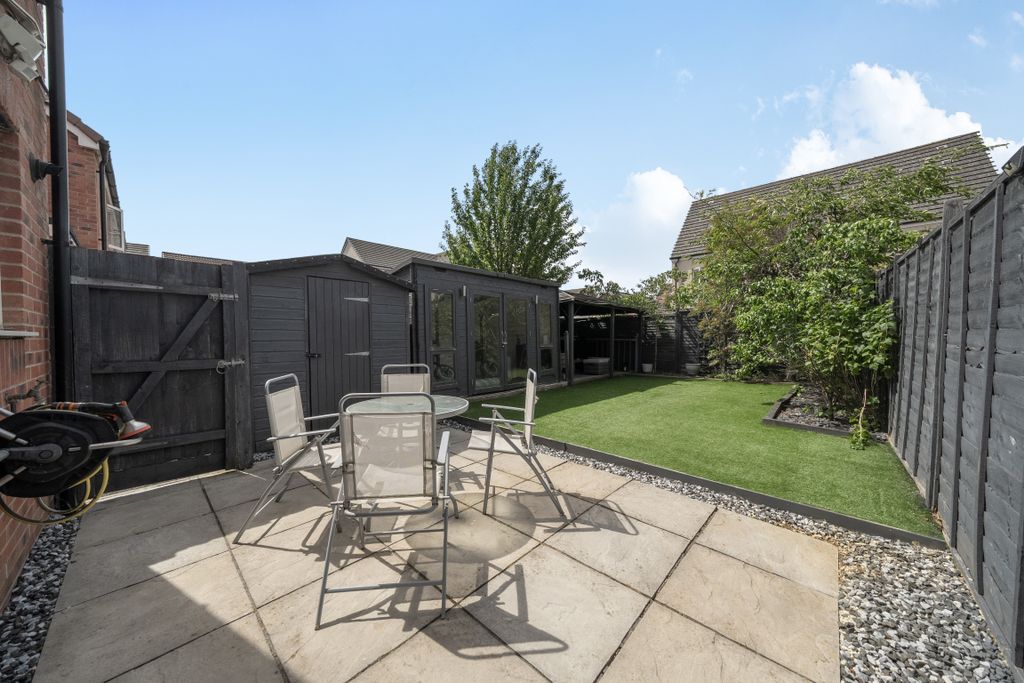 Property photo 3 of 11 14646619