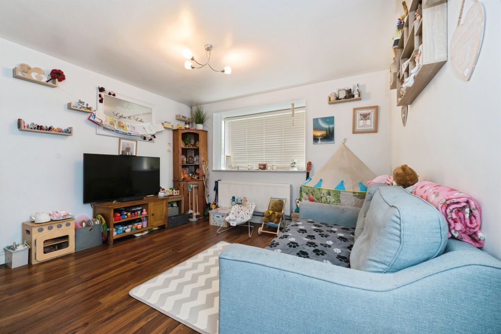 Property photo 2 of 12