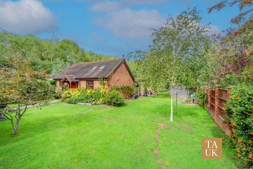 Property photo 2 of 17