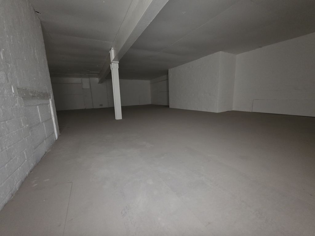 Property photo 3 of 8 Photo 4