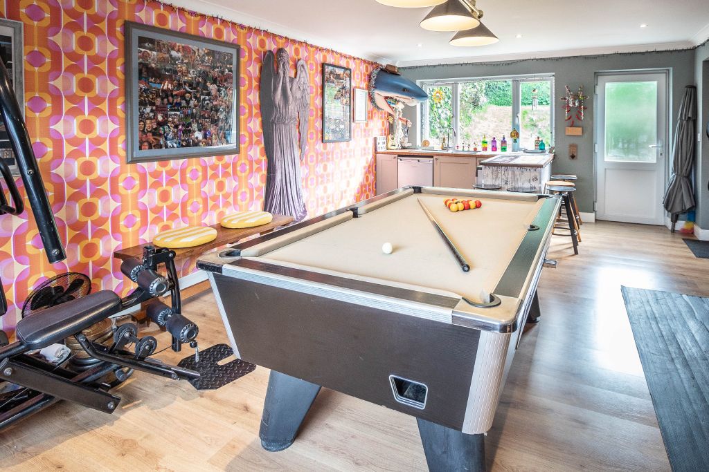 Property photo 3 of 25 Games Room