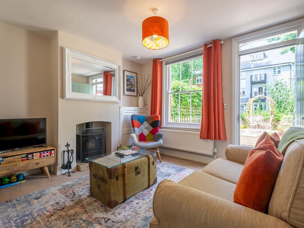 Property photo 1 of 29 Living Room