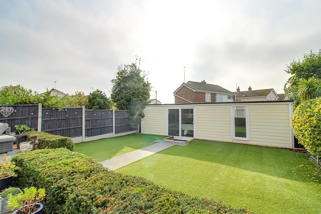 Property photo 2 of 31 Rear Garden
