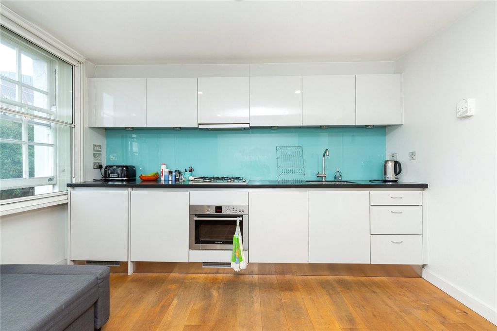 Property photo 2 of 8 Kitchen