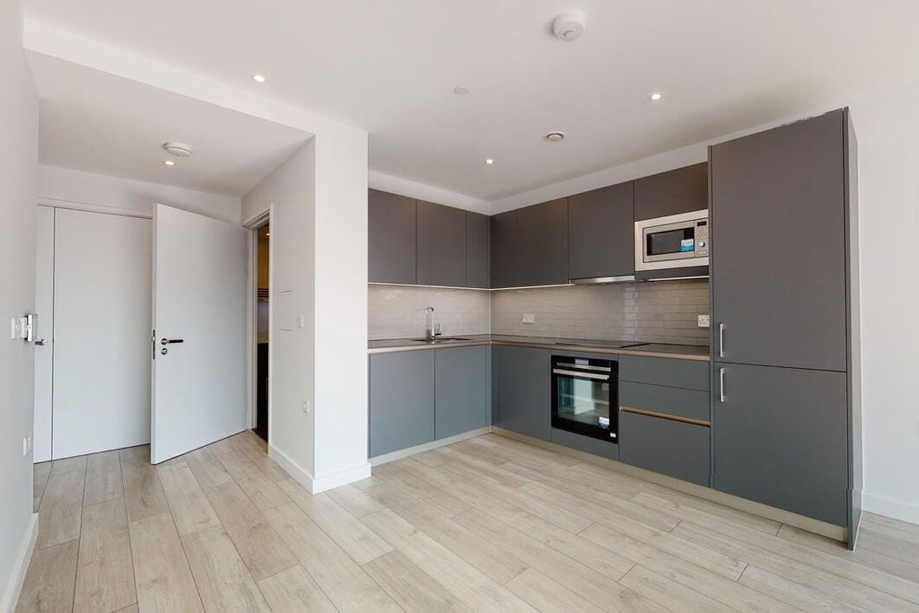 Property photo 1 of 23