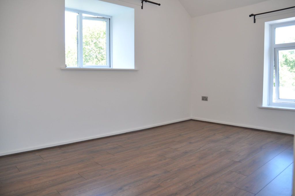 Property photo 1 of 6 Photograph 1