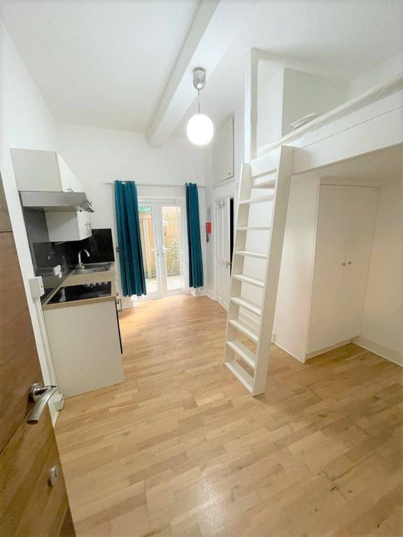 Property photo 1 of 6 Room