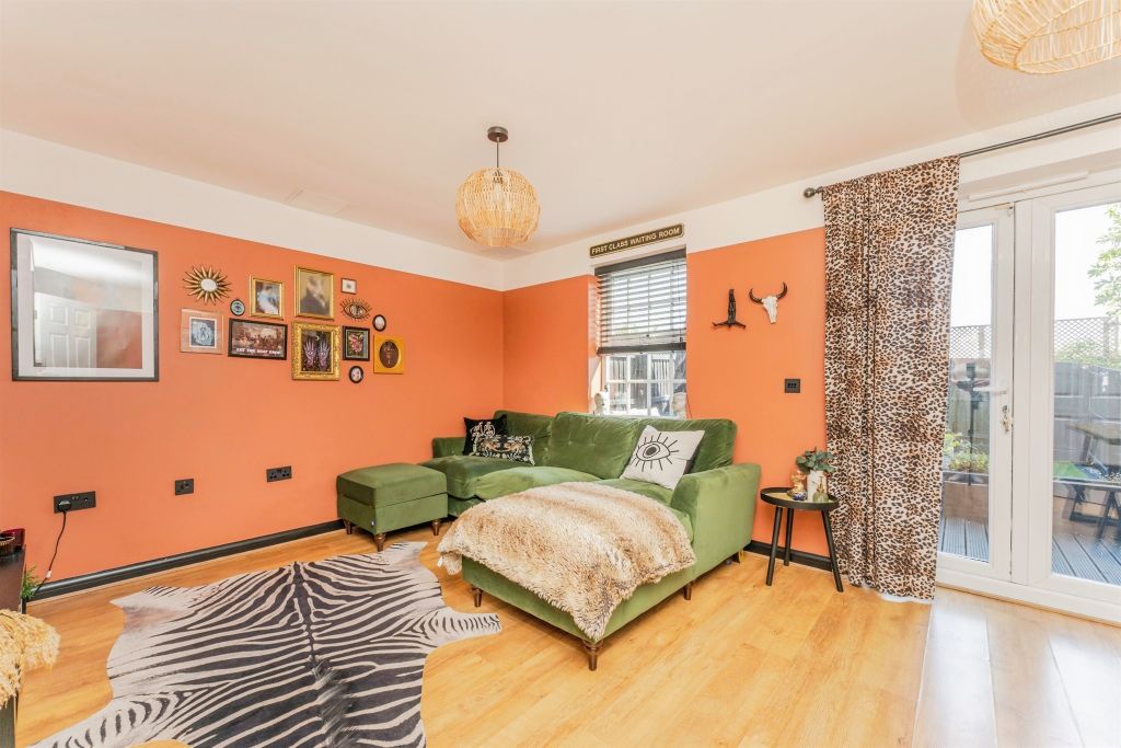 Property photo 2 of 19