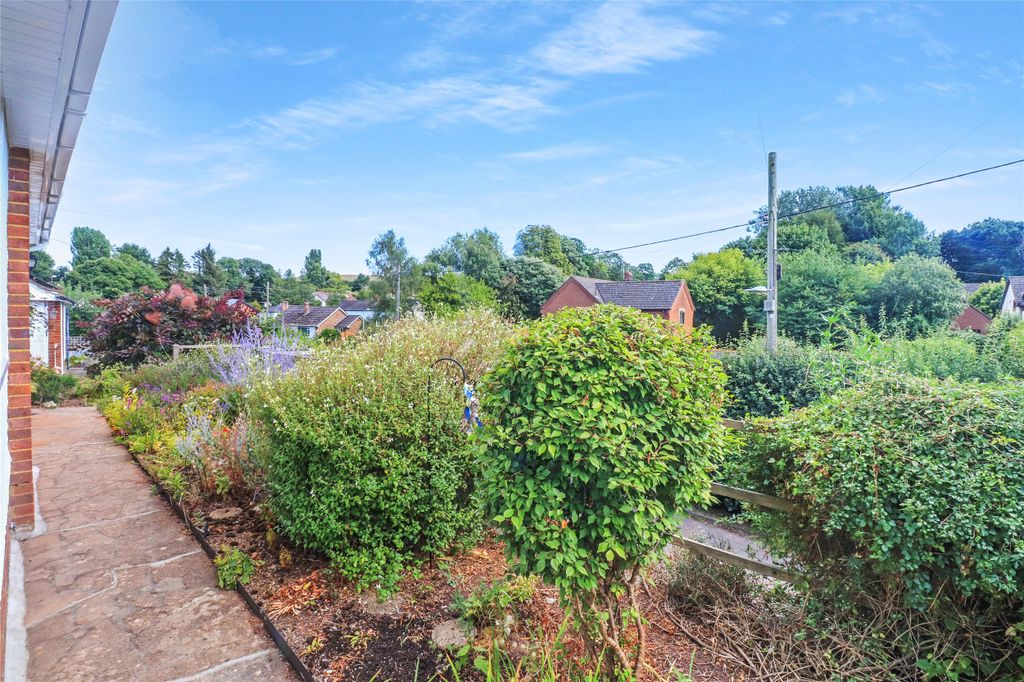 Property photo 3 of 16 3 - Picture No. 12