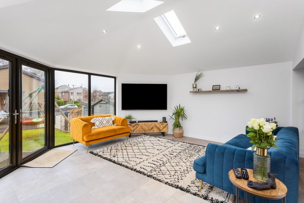 Property photo 2 of 53