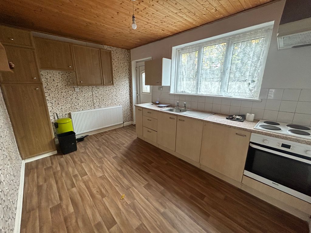 Property photo 3 of 10 Image