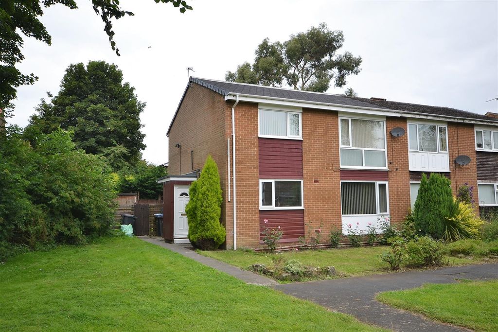 Property photo 1 of 7 External