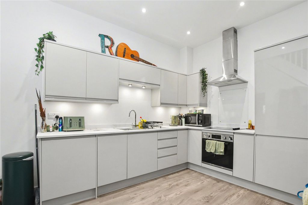 Property photo 2 of 14 Picture No. 03