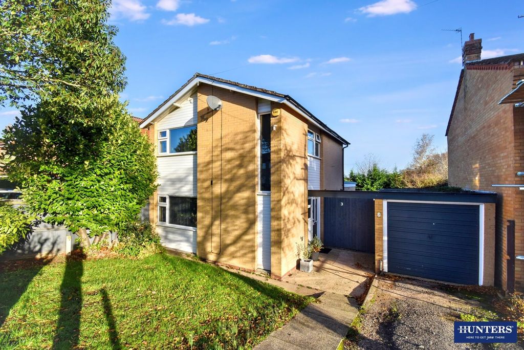 Property photo 1 of 19 Front (Exterior)