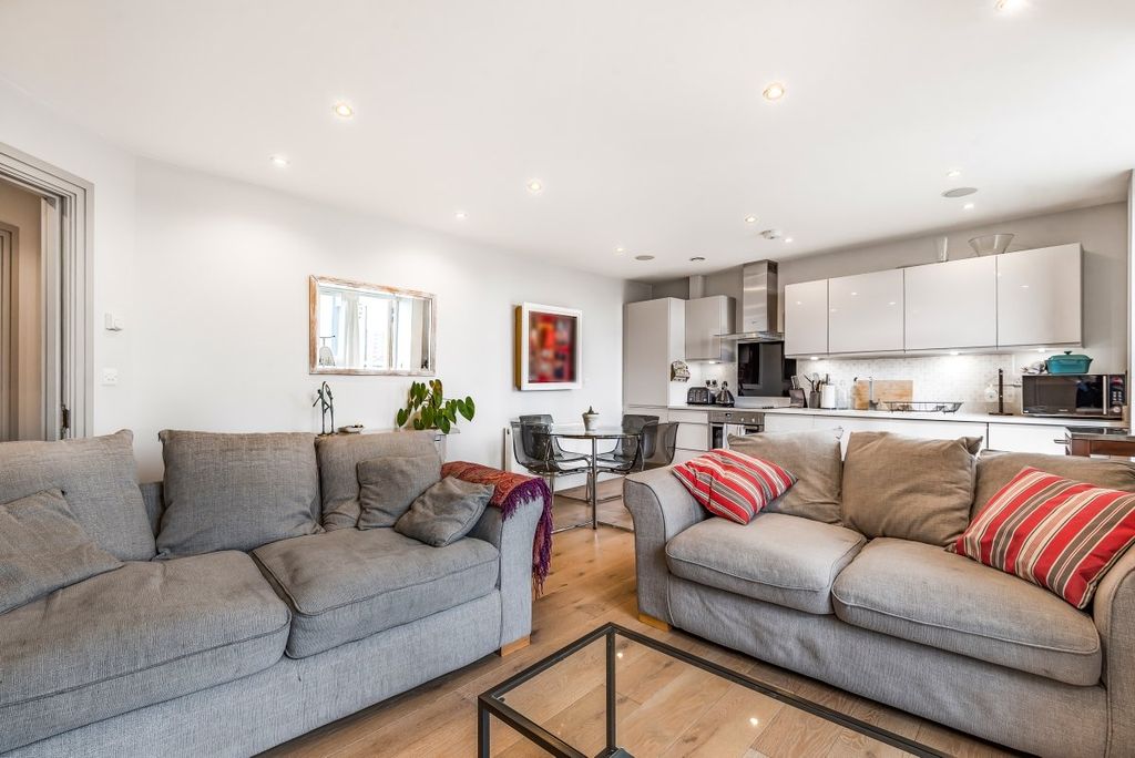 Property photo 1 of 9 716079 (3)