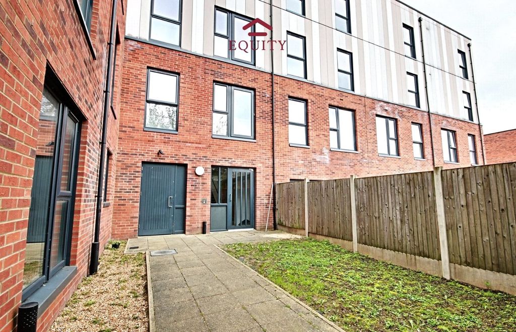 Property photo 2 of 15 Picture No. 04