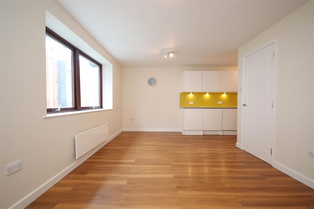 Property photo 3 of 9 Img_8141.Jpg