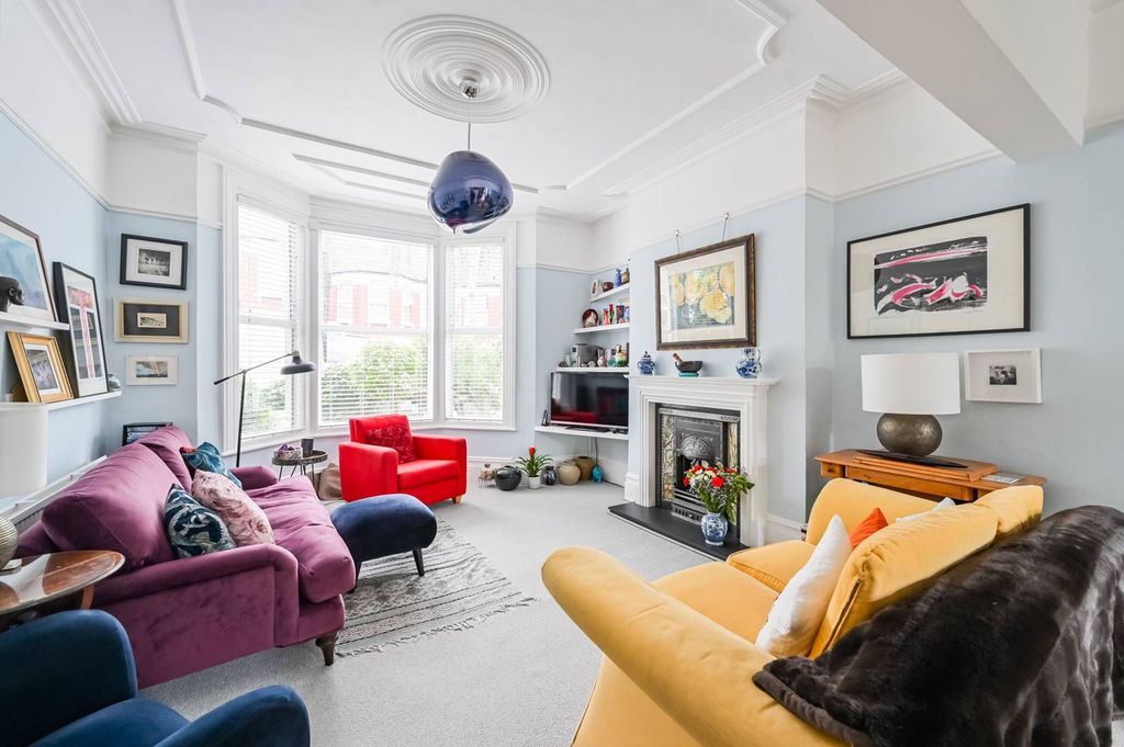 Property photo 1 of 17