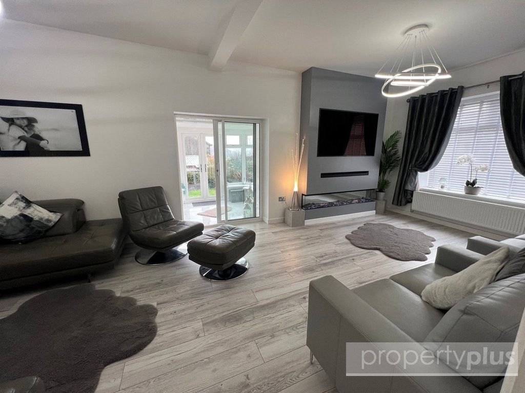 Property photo 2 of 31 Picture No. 25