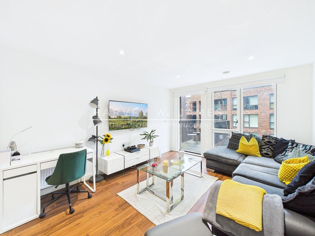 Property photo 3 of 28